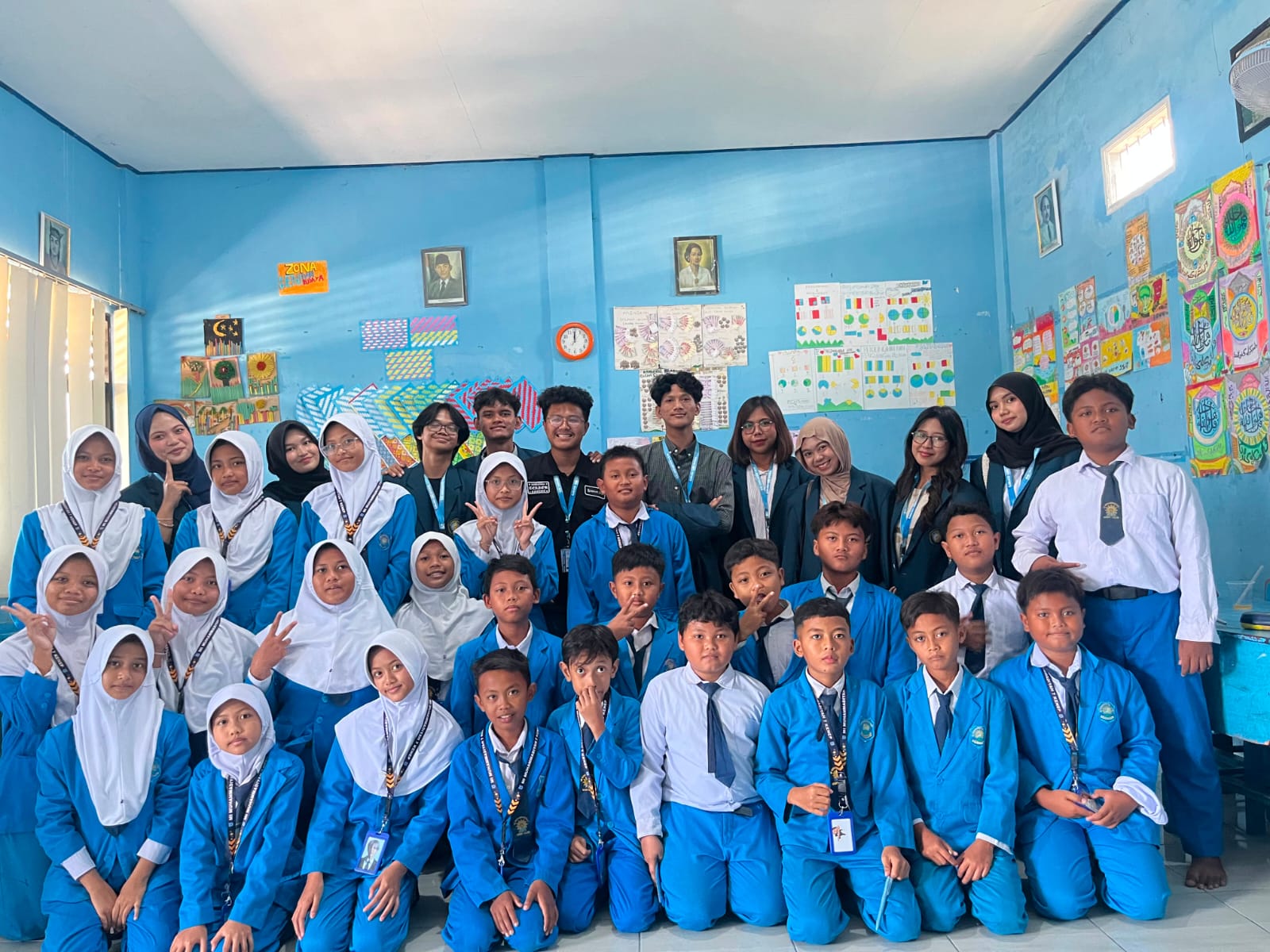 MMD UB Kelompok 44 Kenalkan Bahasa Mandarin Dasar kepada Siswa SD Muhammadiyah 7 Kenep